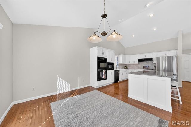 24833 Turkey Ridge Drive, Warrenton, MO 63383