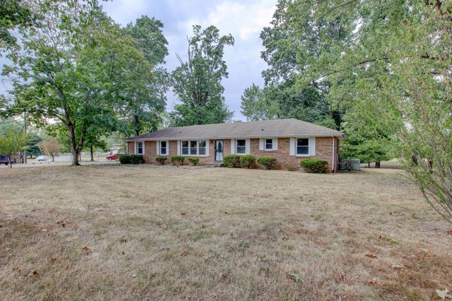 233 Pine Mountain Rd, Clarksville, TN 37042