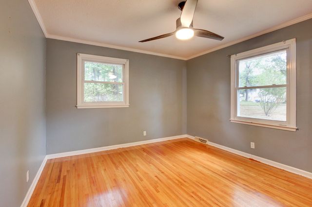233 Pine Mountain Rd, Clarksville, TN 37042