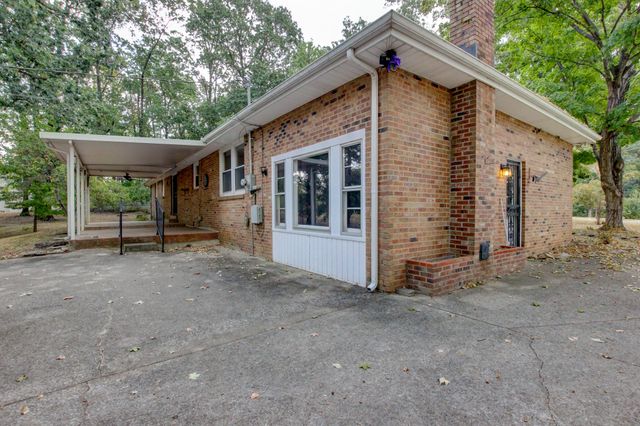 233 Pine Mountain Rd, Clarksville, TN 37042