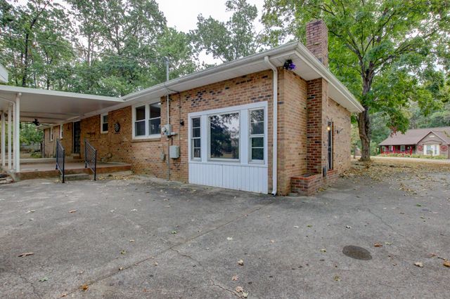 233 Pine Mountain Rd, Clarksville, TN 37042