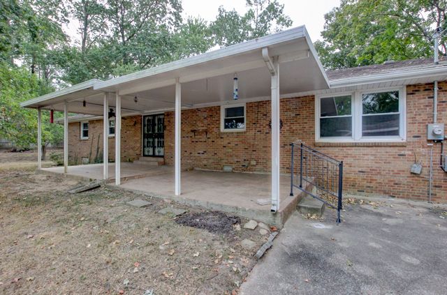 233 Pine Mountain Rd, Clarksville, TN 37042