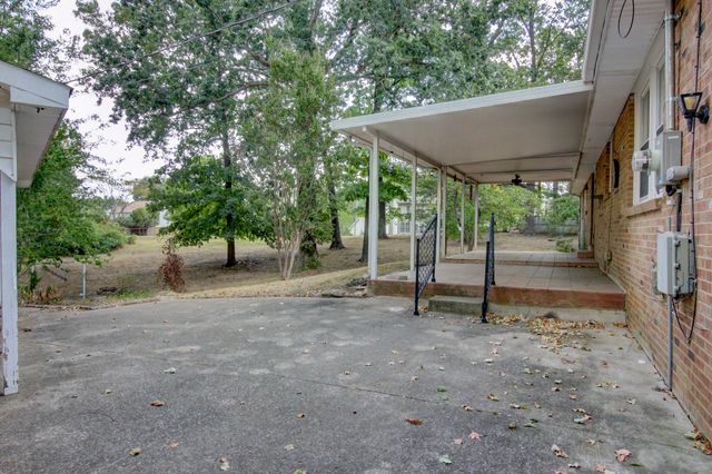 233 Pine Mountain Rd, Clarksville, TN 37042
