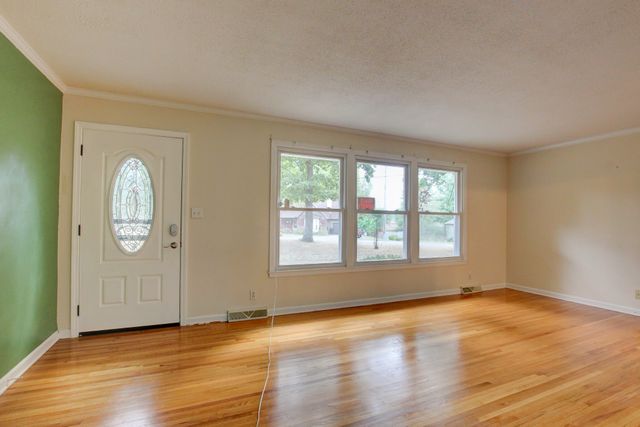 233 Pine Mountain Rd, Clarksville, TN 37042