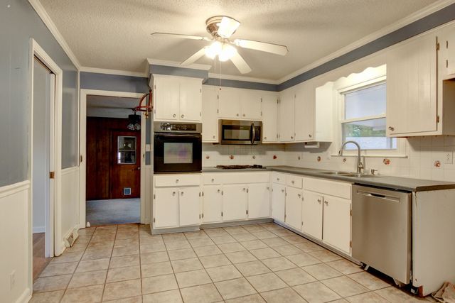 233 Pine Mountain Rd, Clarksville, TN 37042
