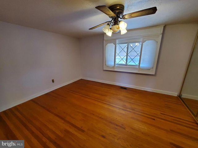 2837 BITTERN PL, Philadelphia, PA 19142