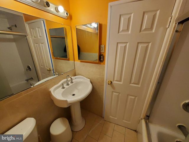 2837 BITTERN PL, Philadelphia, PA 19142