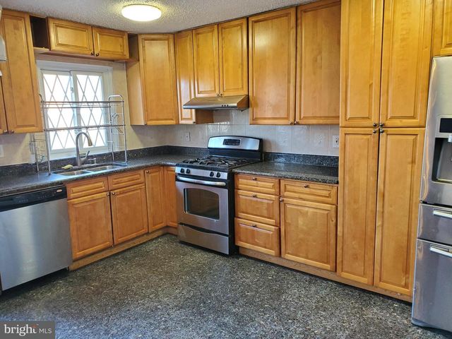 2837 BITTERN PL, Philadelphia, PA 19142