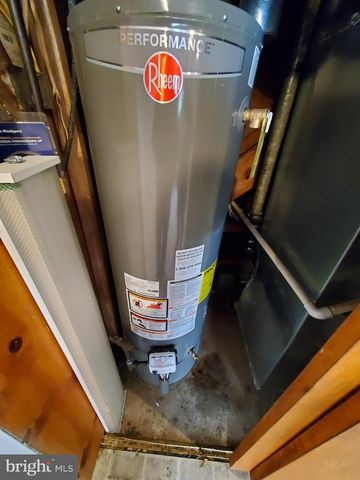 2837 BITTERN PL, Philadelphia, PA 19142