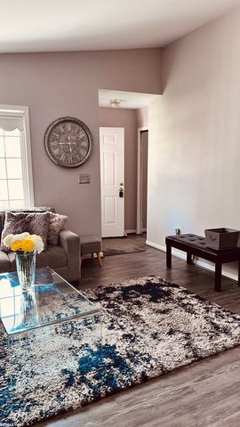 19223 Waldorf Street, Roseville, MI 48066