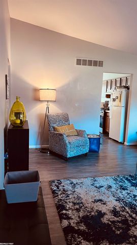 19223 Waldorf Street, Roseville, MI 48066