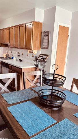 19223 Waldorf Street, Roseville, MI 48066