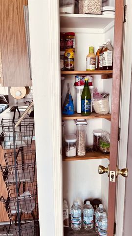 19223 Waldorf Street, Roseville, MI 48066