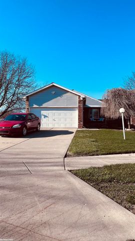 19223 Waldorf Street, Roseville, MI 48066