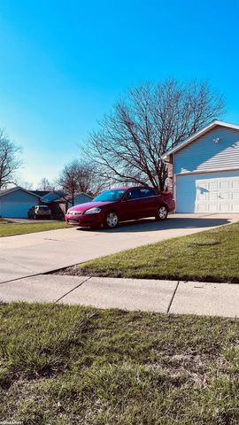 19223 Waldorf Street, Roseville, MI 48066