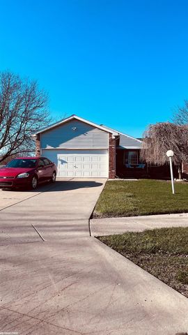 19223 Waldorf Street, Roseville, MI 48066