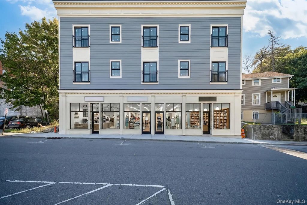 10 Market Street, Wappingers Falls, NY 12590