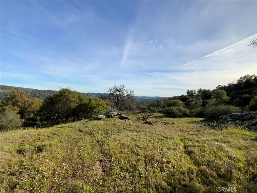 Image 10 of property listing at 0 5.36 Acres N. Dome Drive, Coarsegold, CA 93614
