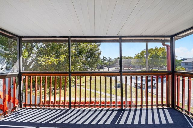 18 Crossings Circle F, Boynton Beach, FL 33435