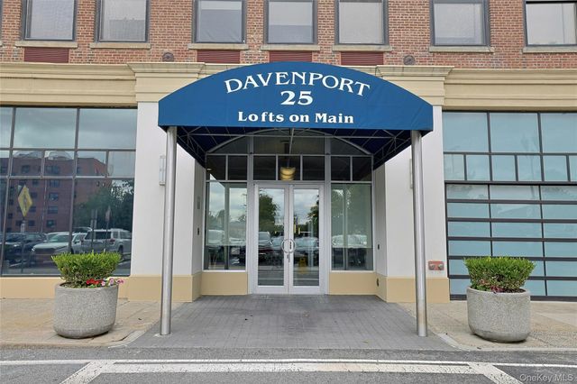 25 Leroy Place PH1, New Rochelle, NY 10805