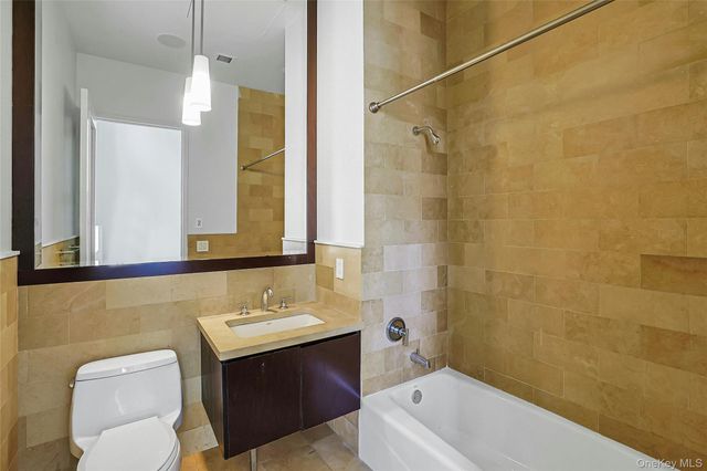 25 Leroy Place PH1, New Rochelle, NY 10805