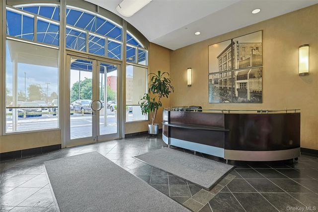 25 Leroy Place PH1, New Rochelle, NY 10805