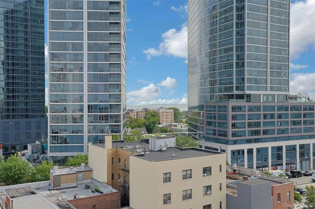 25 Leroy Place PH1, New Rochelle, NY 10805