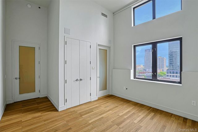 25 Leroy Place PH1, New Rochelle, NY 10805