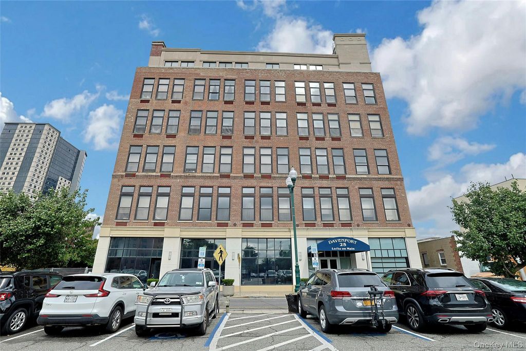 25 Leroy Place PH1, New Rochelle, NY 10805