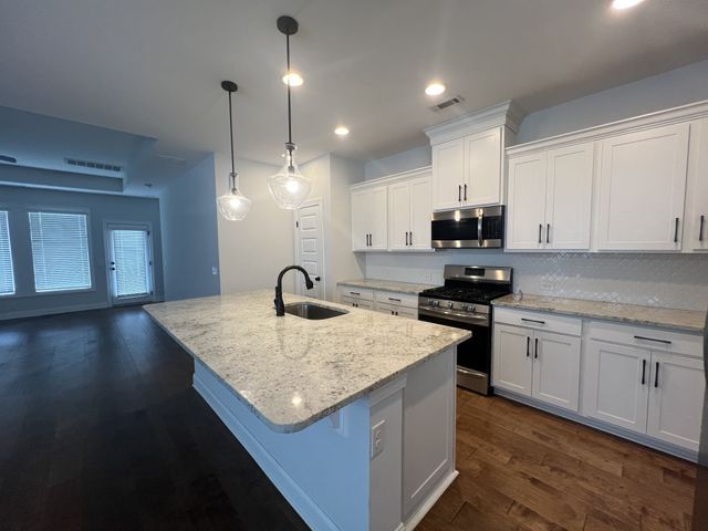 109 Saddlewood Ln, Hendersonville, TN 37075