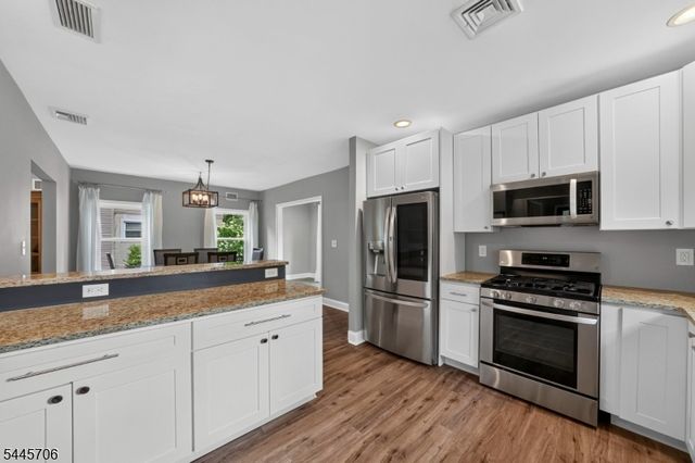 121 E Maple Ave, Bound Brook Boro, NJ 08805