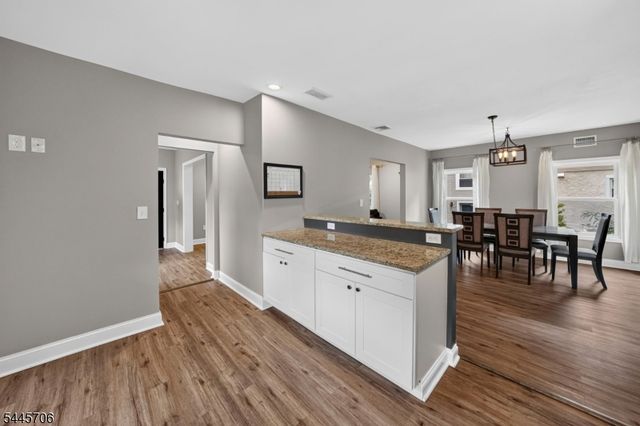 121 E Maple Ave, Bound Brook Boro, NJ 08805