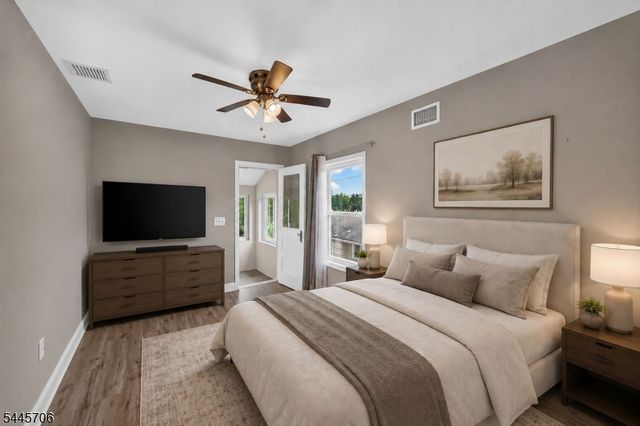 121 E Maple Ave, Bound Brook Boro, NJ 08805