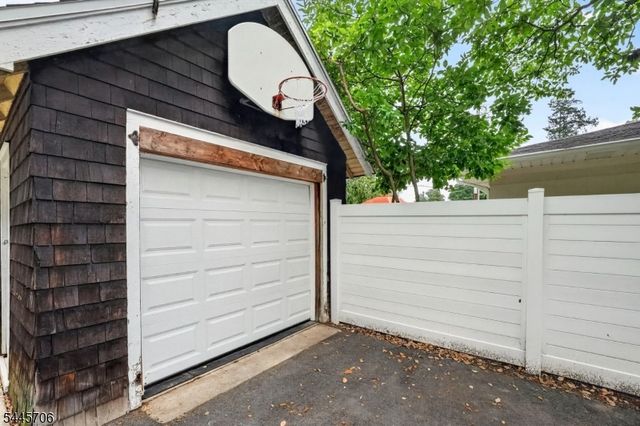 121 E Maple Ave, Bound Brook Boro, NJ 08805