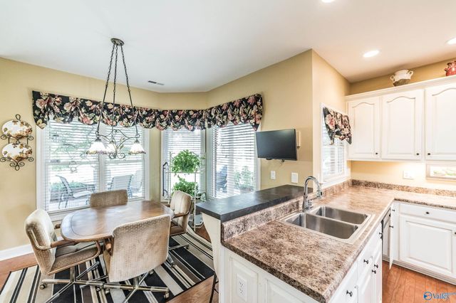 2611 Sandalhaven Drive, Owens Cross Roads, AL 35763