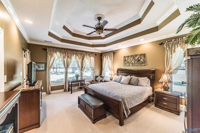 2611 Sandalhaven Drive, Owens Cross Roads, AL 35763