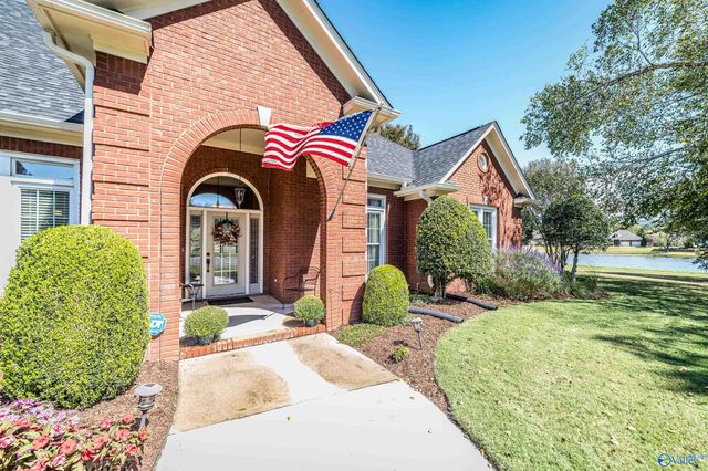 2611 Sandalhaven Drive, Owens Cross Roads, AL 35763
