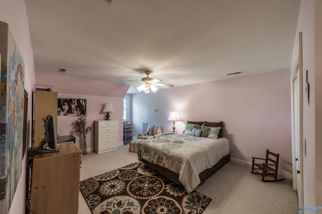 2611 Sandalhaven Drive, Owens Cross Roads, AL 35763