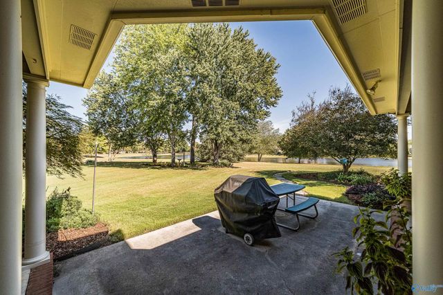 2611 Sandalhaven Drive, Owens Cross Roads, AL 35763