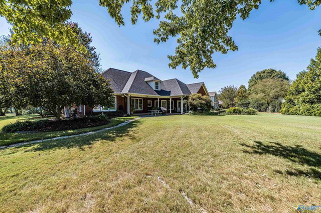 2611 Sandalhaven Drive, Owens Cross Roads, AL 35763