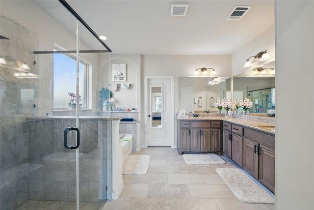 601 Crestridge Circle, Euless, TX 76040