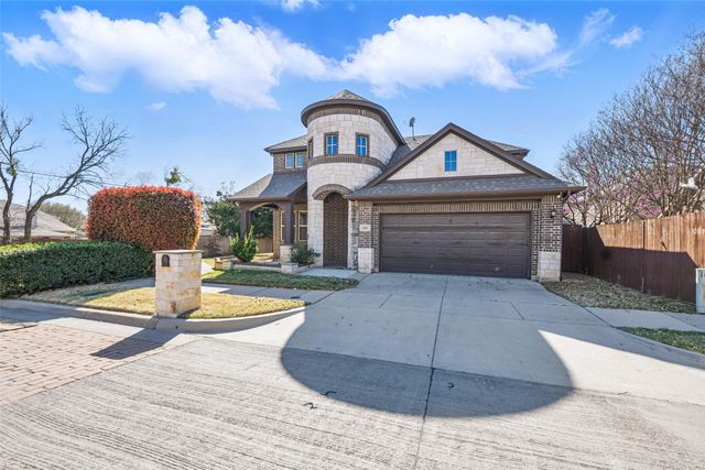 601 Crestridge Circle, Euless, TX 76040