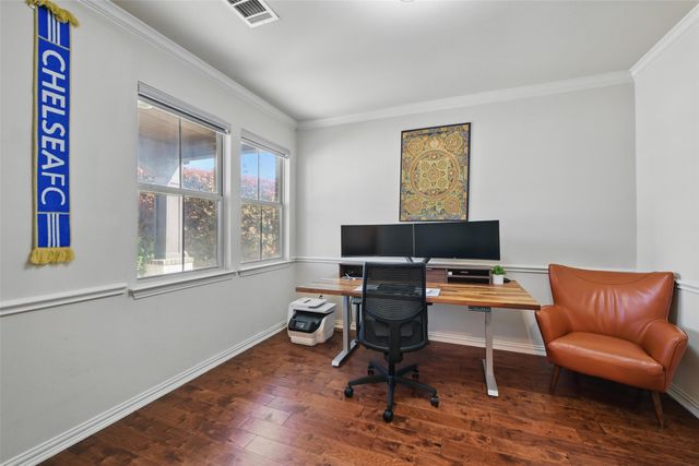 601 Crestridge Circle, Euless, TX 76040