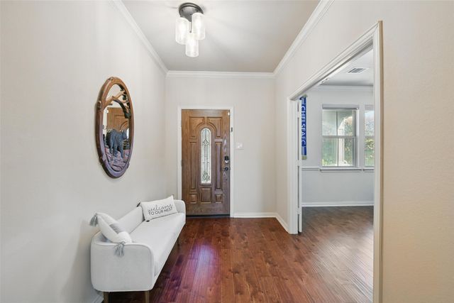 601 Crestridge Circle, Euless, TX 76040