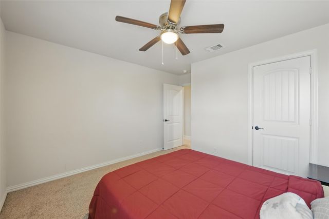 601 Crestridge Circle, Euless, TX 76040