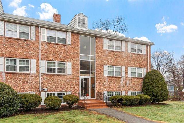 80 Edgelawn Avenue 6, North Andover, MA 01845