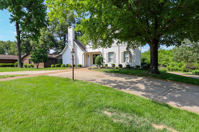 227 Audubon Drive, Paducah, KY 42001