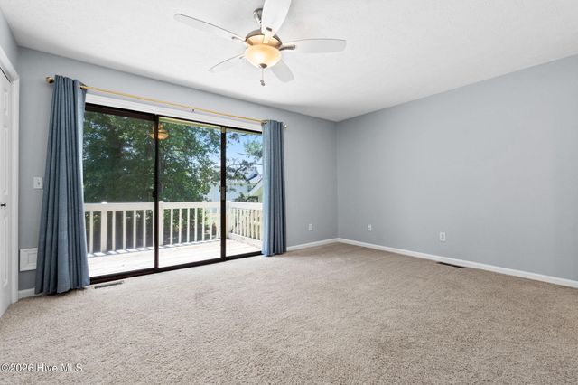 3950 Echo Farms Boulevard, Wilmington, NC 28412