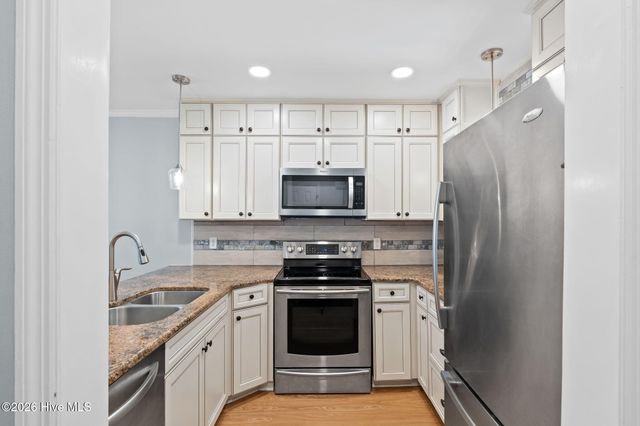 3950 Echo Farms Boulevard, Wilmington, NC 28412