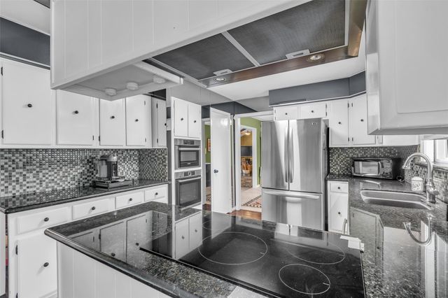 2826 Stetson Lane, Houston, TX 77043